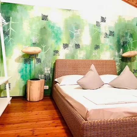 Sleep In Mitte 3* Venzone
